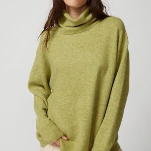 Urban Outfitters Tinsley Oversized Turtleneck